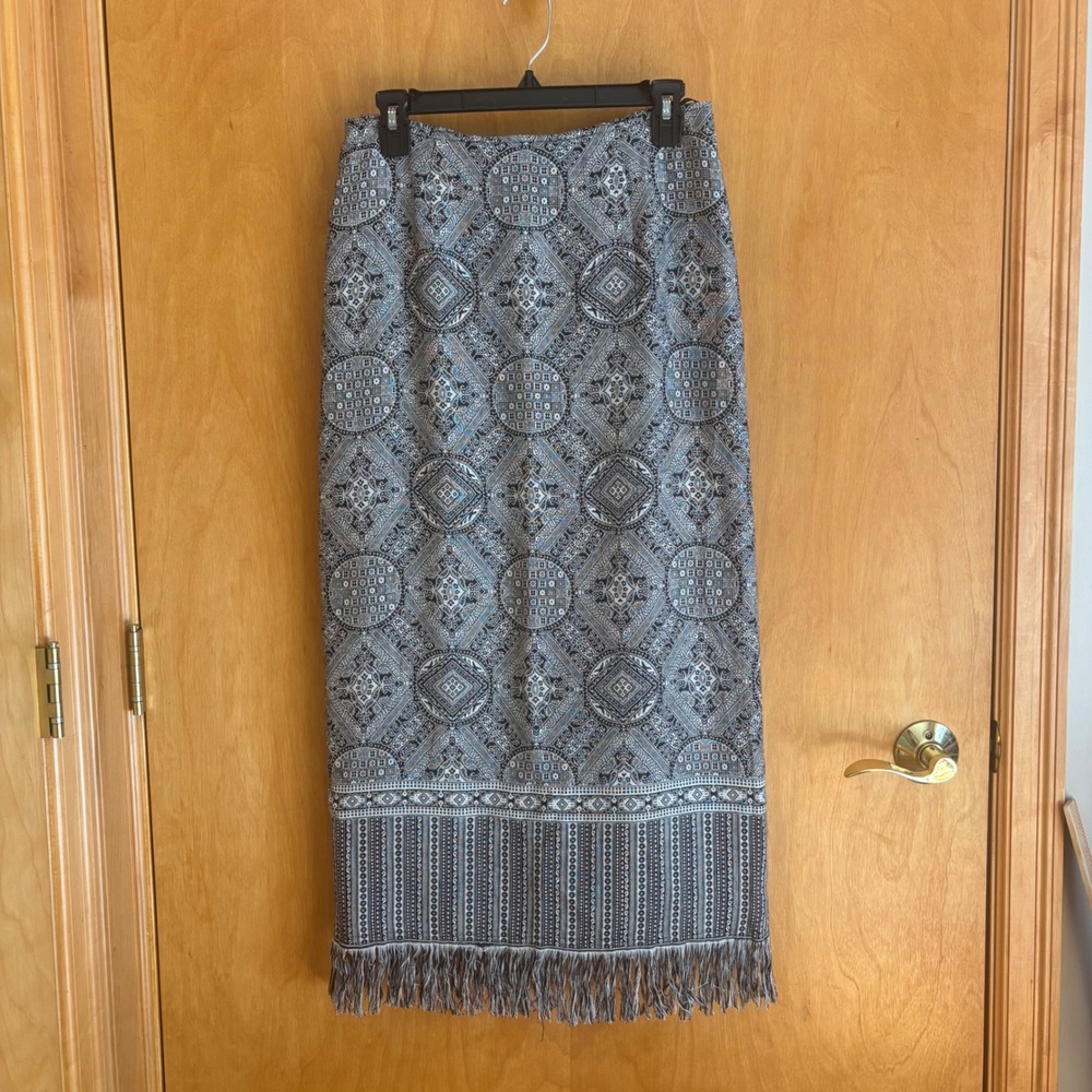 Dressbarn Maxi‎ Skirt S Gray White Black Fringe Tile Print Rayon Blend